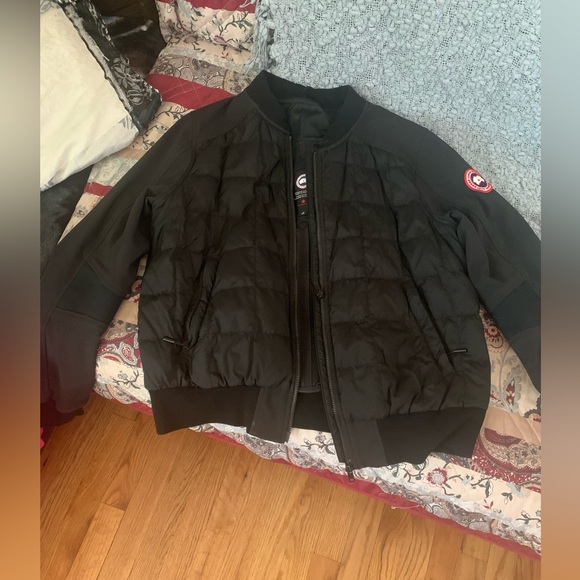 Canada Goose Jackets & Blazers - Authentic Canada Goose lightweight jacket.